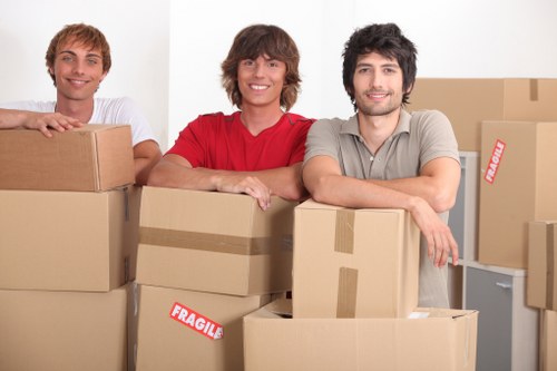 Local moving van suitable for flats and homes in Edgware